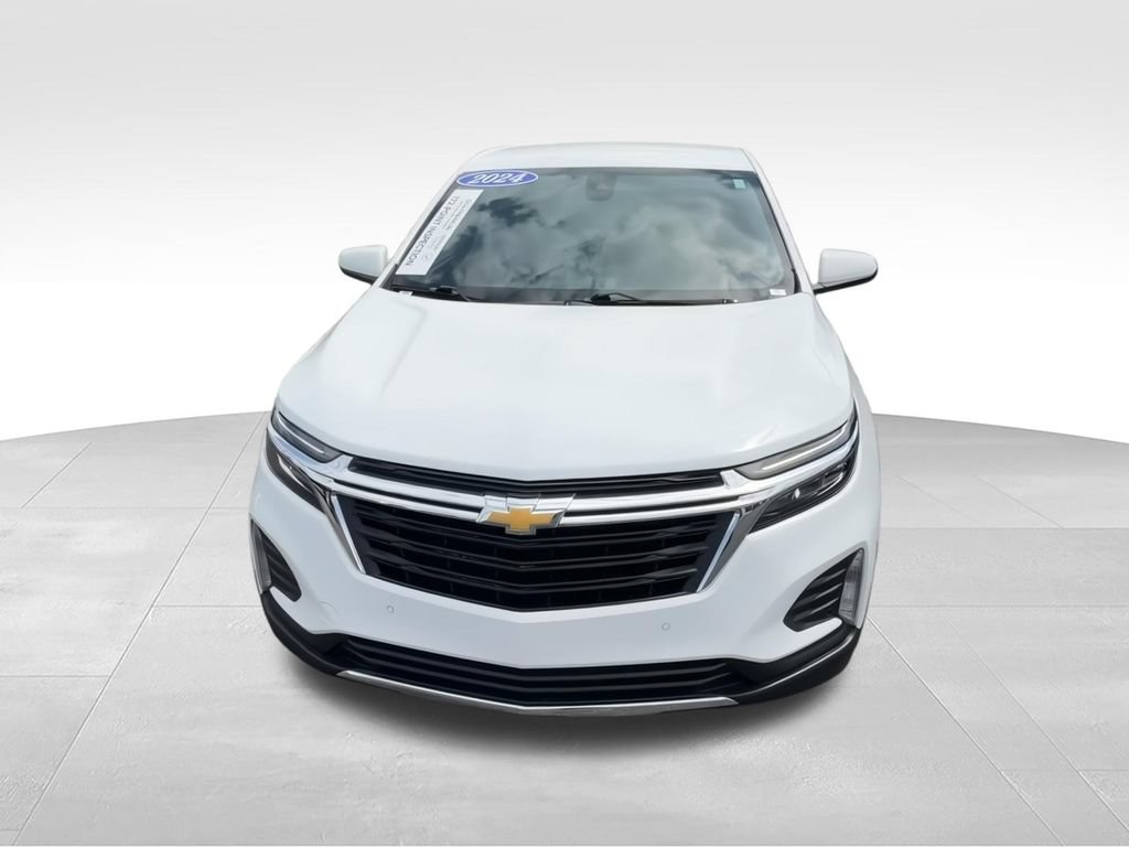 Used 2024 Chevrolet Equinox LT w/ Driver Convenience Package AWD/4WD image 3