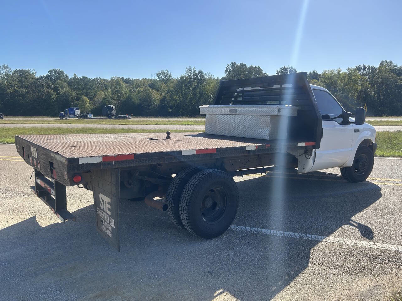 Used 1999 Ford F350 2WD Regular Cab DRW Super Duty image 1