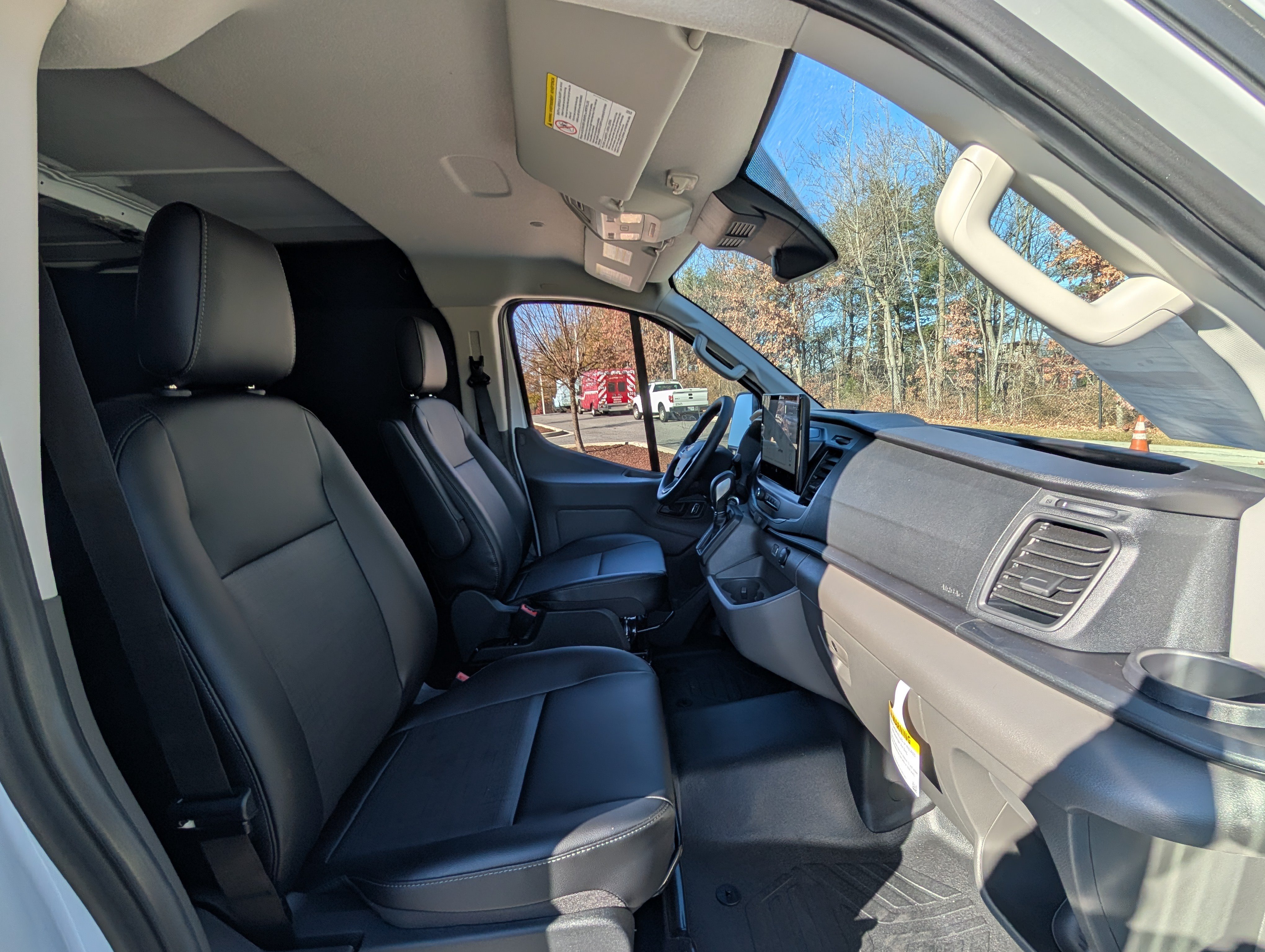 New 2026 Ford Transit 250 Low Roof w/ Load Area Protection Package RWD image 6