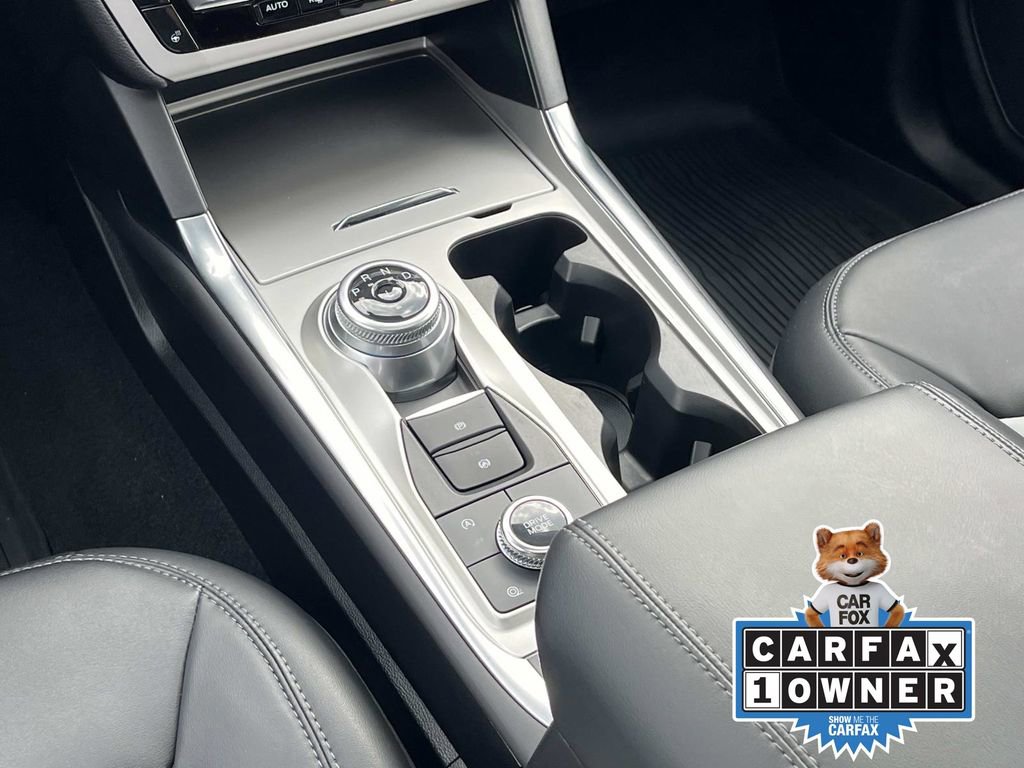 Used 2023 Ford Explorer XLT w/ Equipment Group 202A image 13