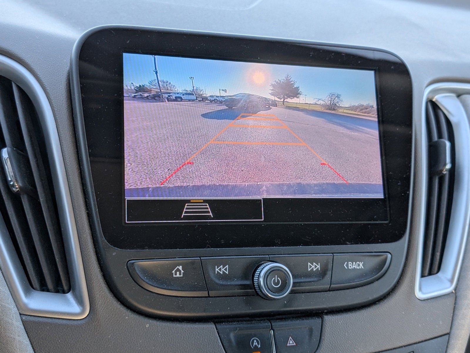 Used 2023 Chevrolet Malibu LT image 9