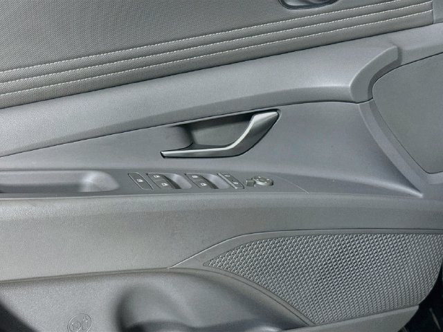 Used 2021 Hyundai Elantra SEL w/ Convenience Package FWD image 23