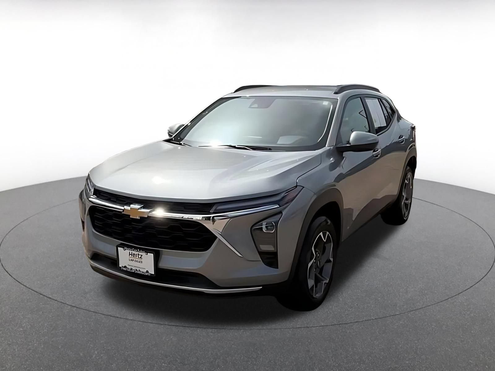 Used 2025 Chevrolet Trax LT FWD image 5