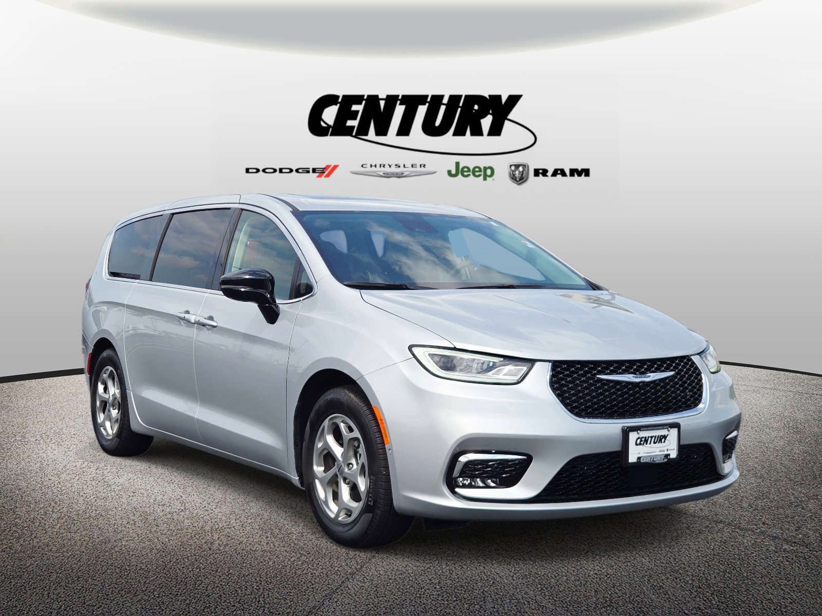 Used 2024 Chrysler Pacifica Limited