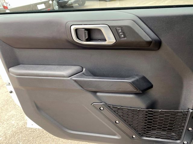Used 2025 Ford Bronco Badlands image 23