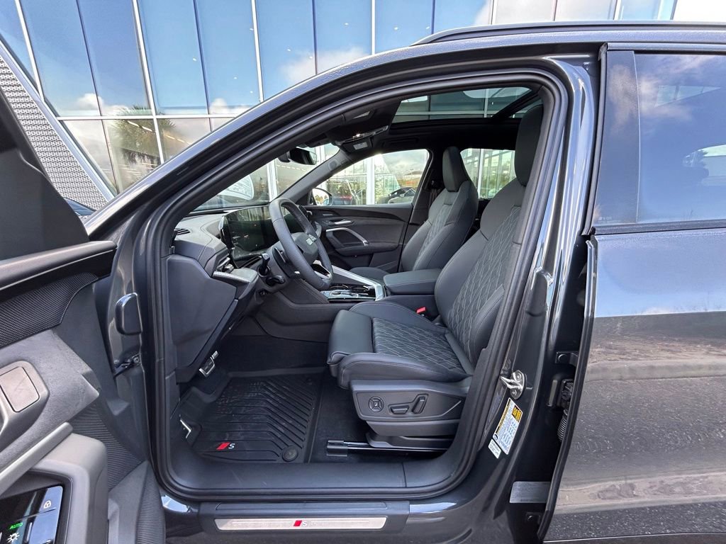 New 2025 Audi SQ5 Premium Plus image 9