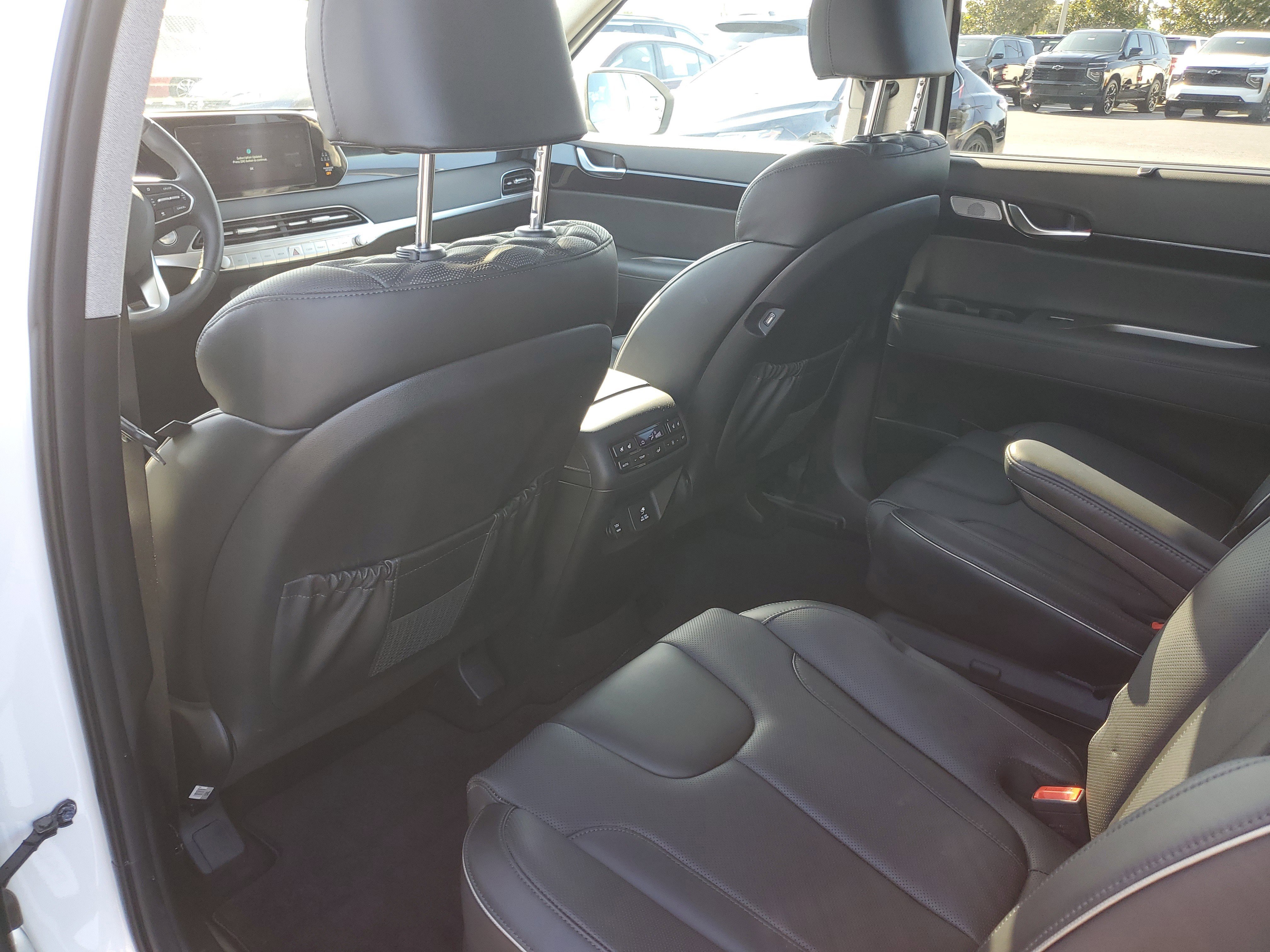 Used 2022 Hyundai Palisade Limited w/ Cargo Package image 15