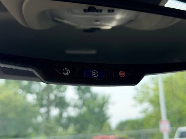 Used 2017 Chevrolet Equinox Premier w/ Enhanced Convenience Package FWD image 17