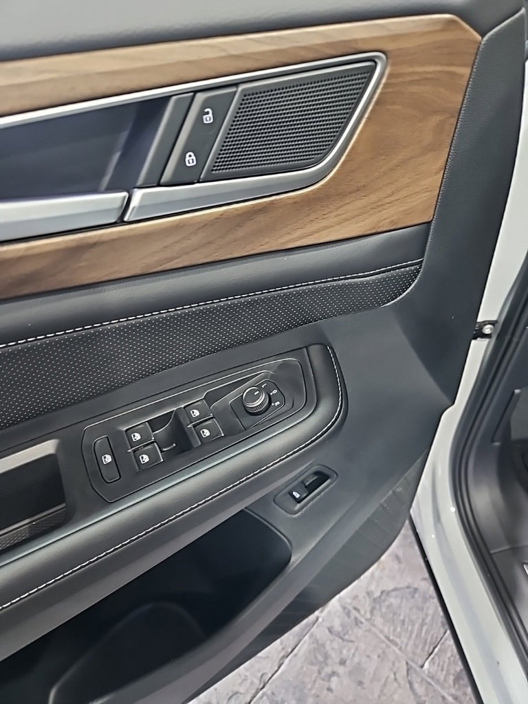 New 2026 Volkswagen Atlas SE image 28