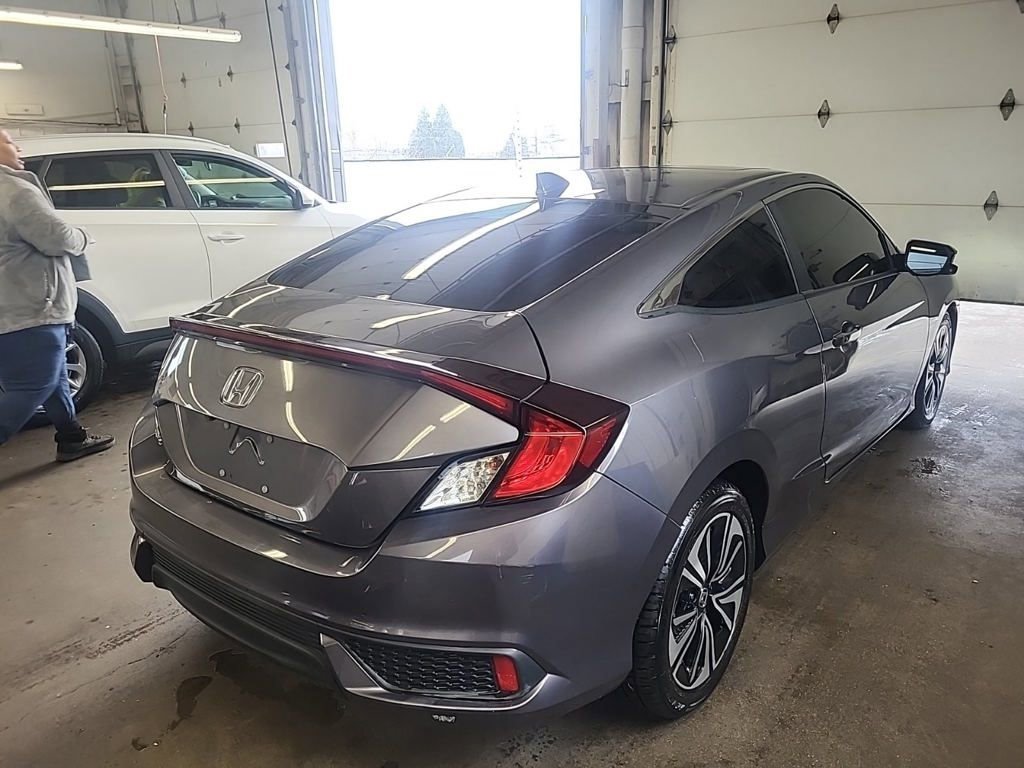 Used 2017 Honda Civic EX-T image 5