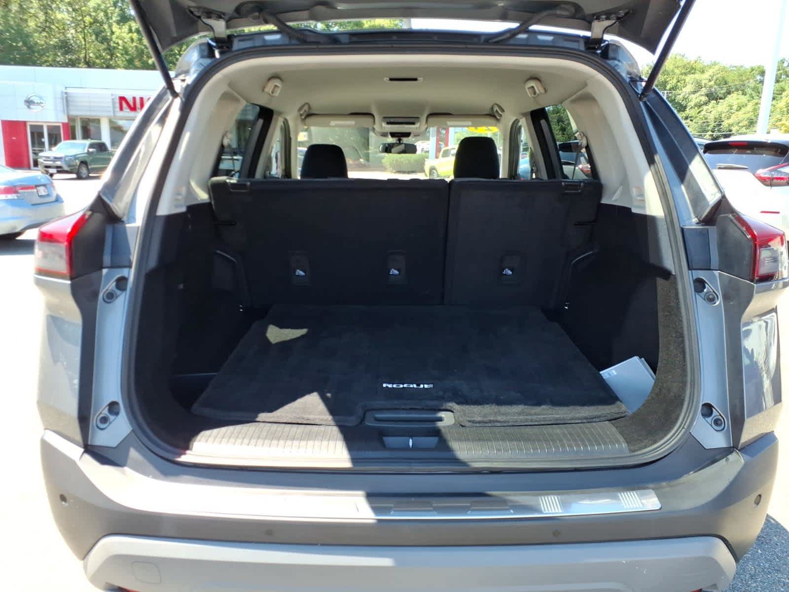 Certified 2021 Nissan Rogue SV AWD/4WD image 16