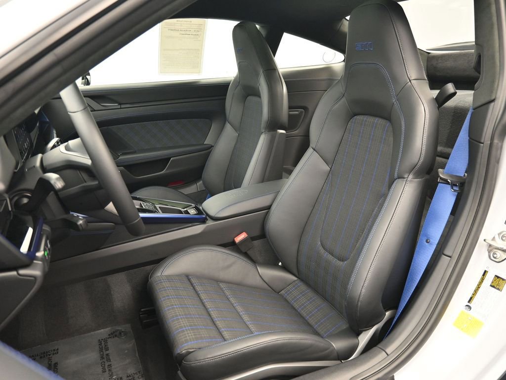 Certified 2026 Porsche 911 Carrera T image 5