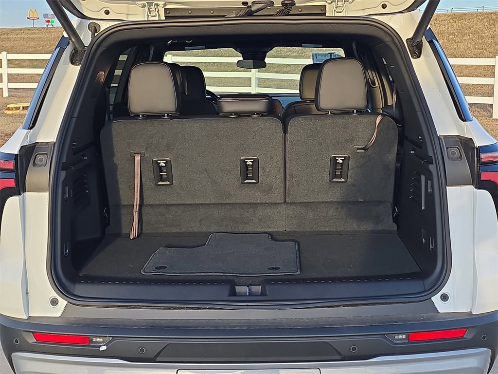 New 2025 Chevrolet Traverse LT w/ Enhanced Driving Package image 13