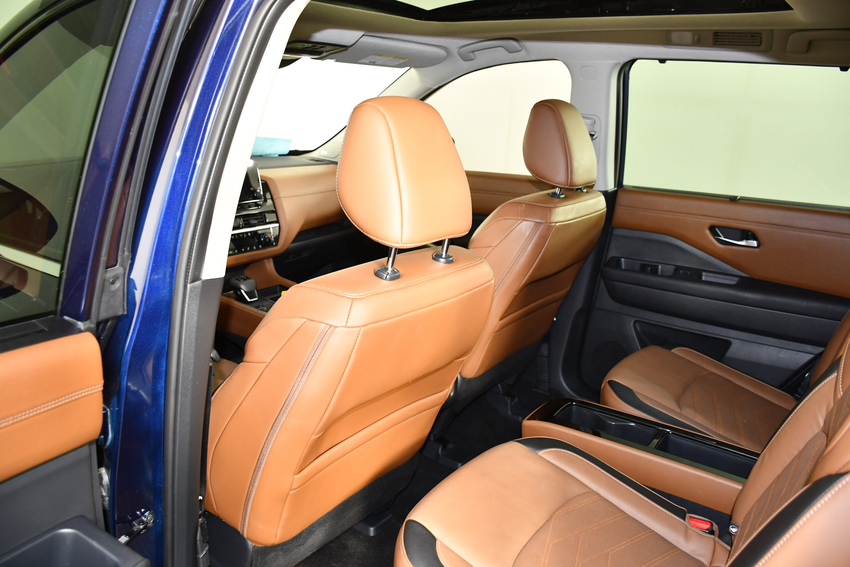 Used 2023 Nissan Pathfinder Platinum image 50