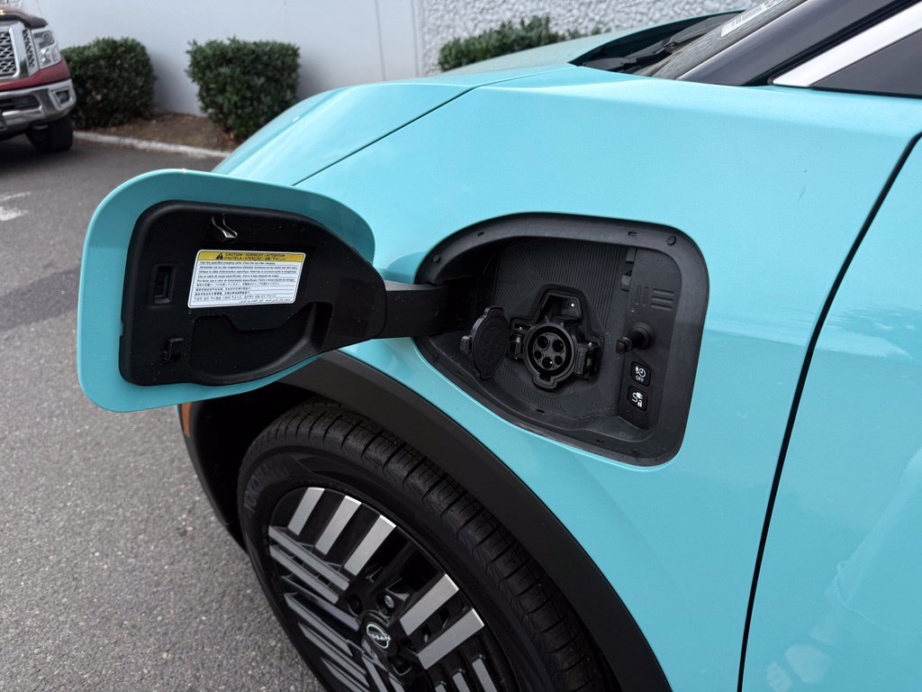 New 2026 Nissan Leaf SV Plus w/ Floor Mat Package (SV+) FWD image 11