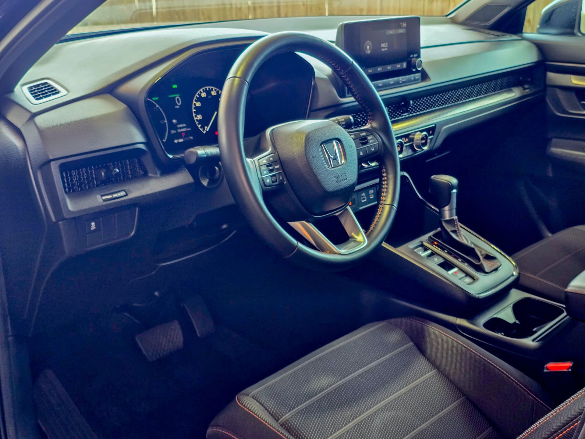 Used 2025 Honda CR-V Sport image 4