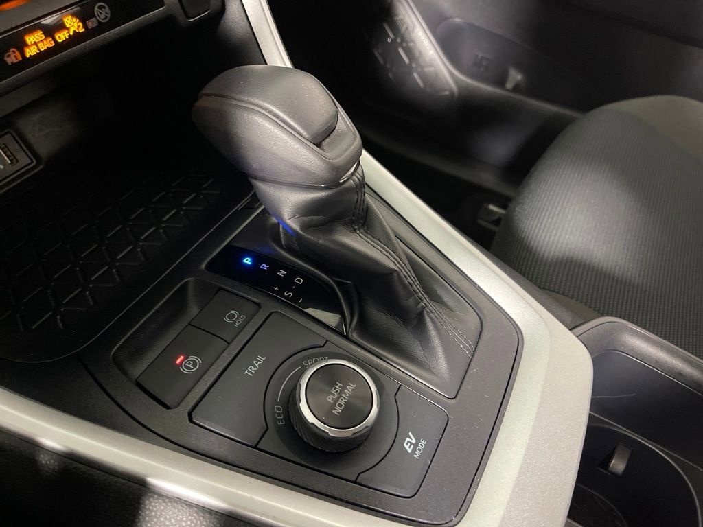 Certified 2025 Toyota RAV4 LE image 22