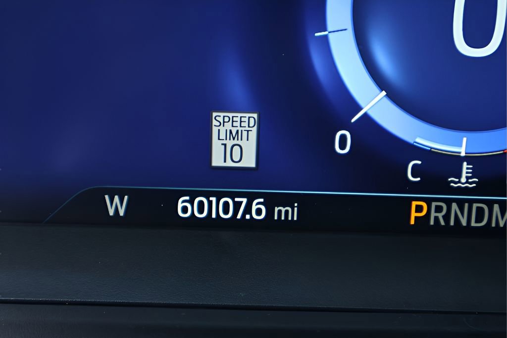 Used 2021 Ford Explorer King Ranch w/ Premium Technology Package image 23