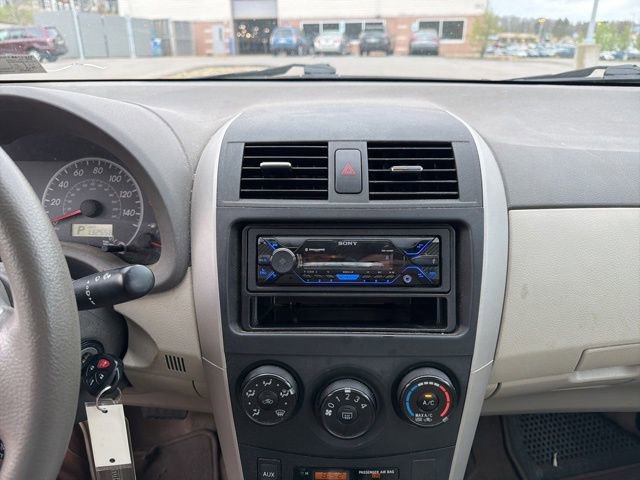 Used 2010 Toyota Corolla image 16