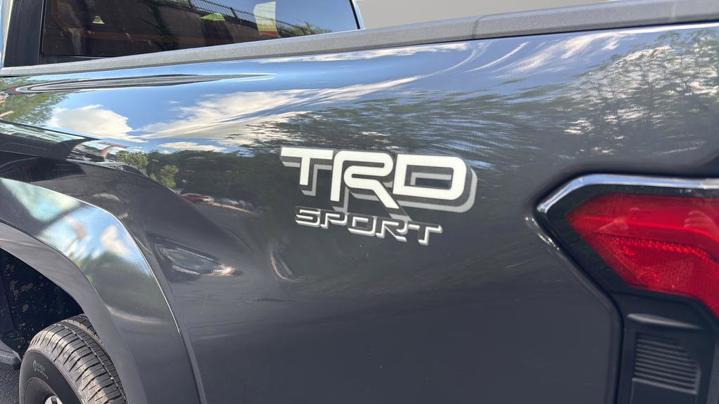 Used 2024 Toyota Tacoma TRD Sport AWD/4WD image 17