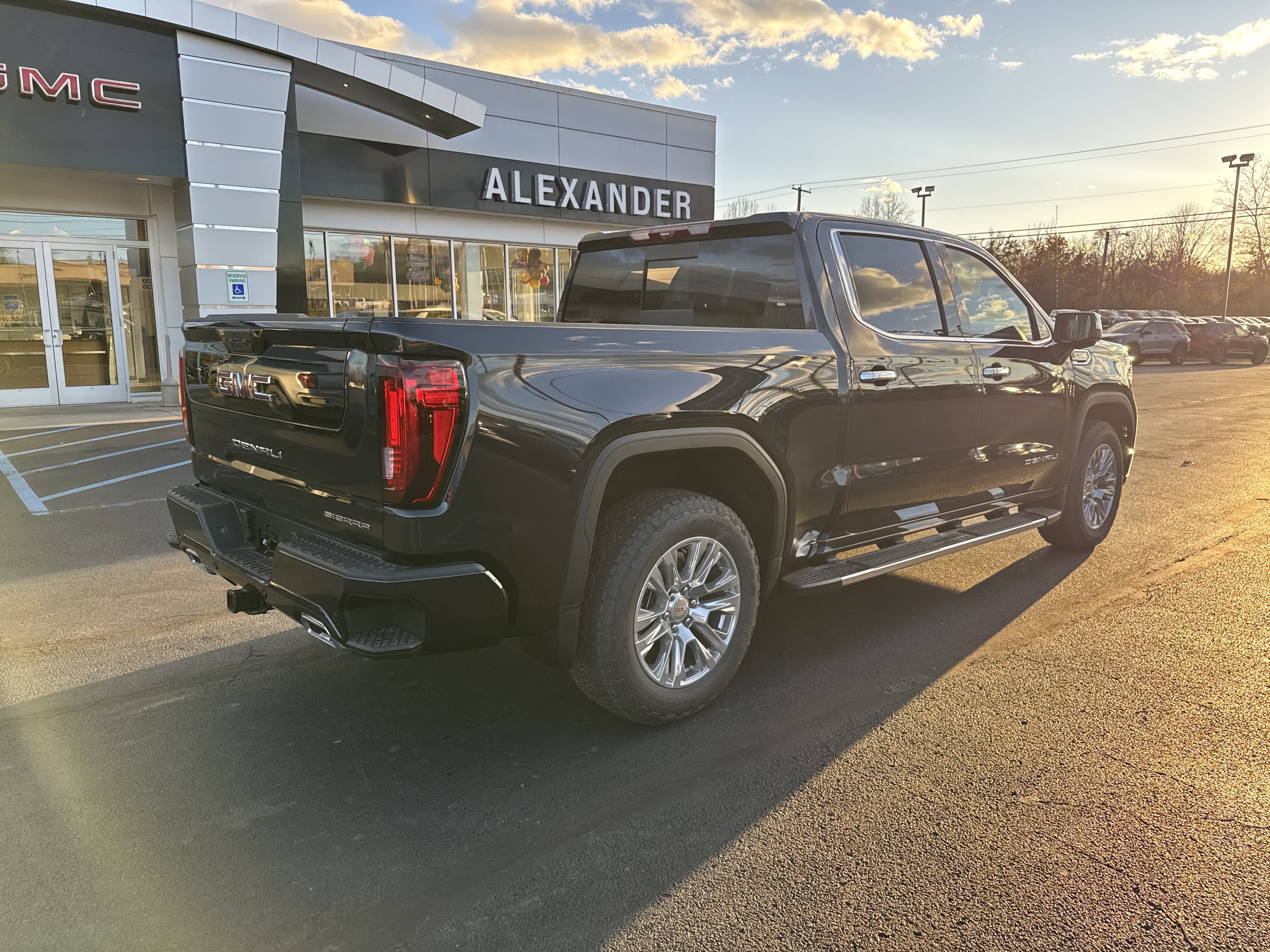 New 2026 GMC Sierra 1500 Denali w/ Technology Package image 3