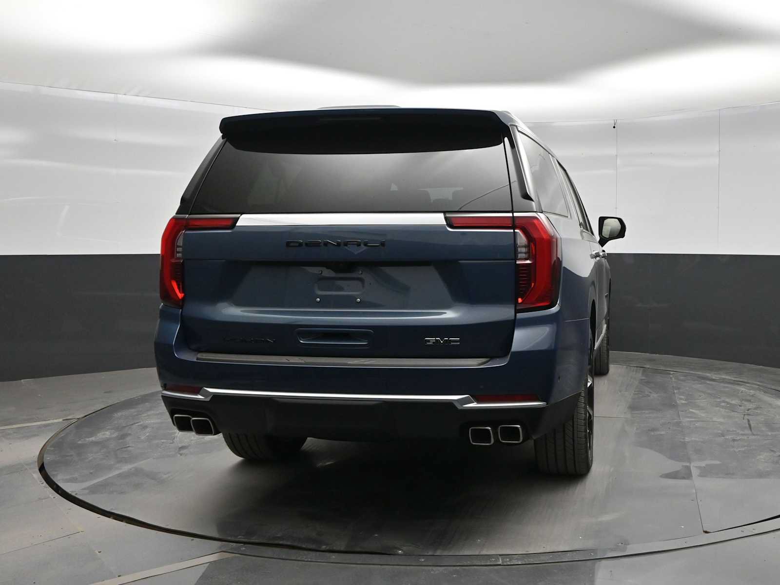 New 2026 GMC Yukon XL Denali w/ Denali Reserve Package AWD/4WD image 6