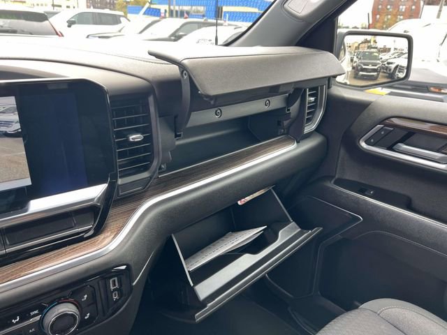 Used 2022 Chevrolet Silverado 1500 LT AWD/4WD image 34
