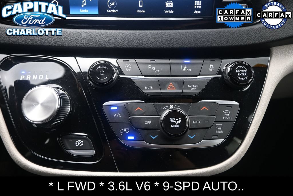 Used 2023 Chrysler Pacifica Touring-L FWD image 15