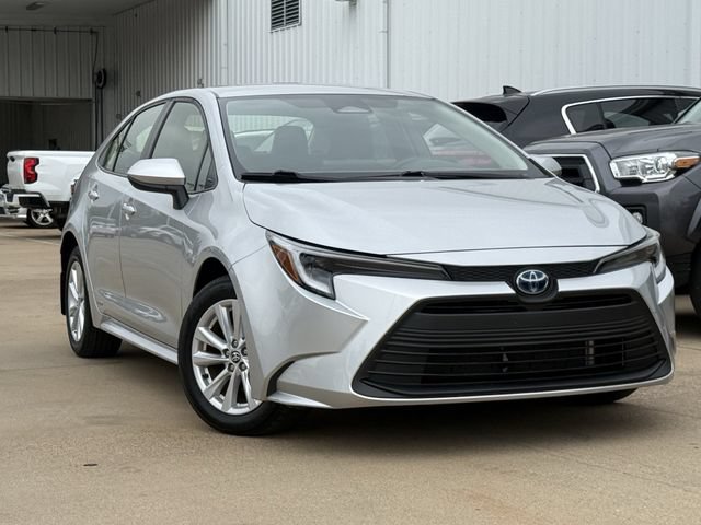 Used 2024 Toyota Corolla LE w/ LE Convenience Package AWD/4WD image 2