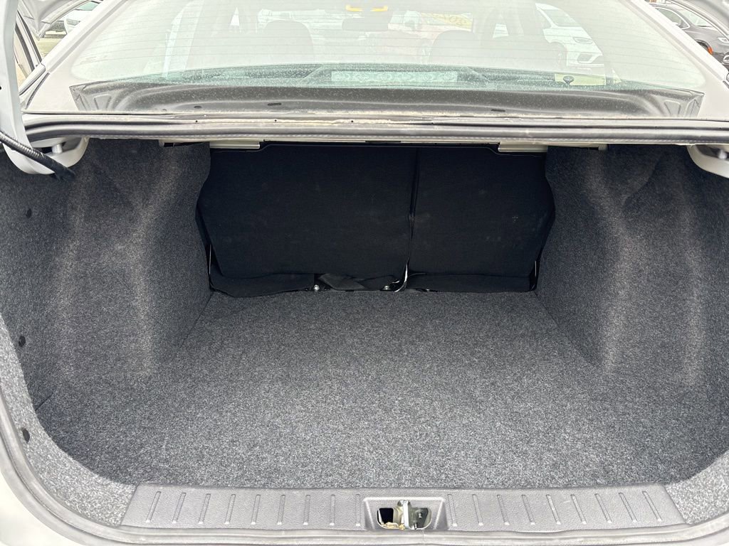 Used 2025 Nissan Versa SV image 11