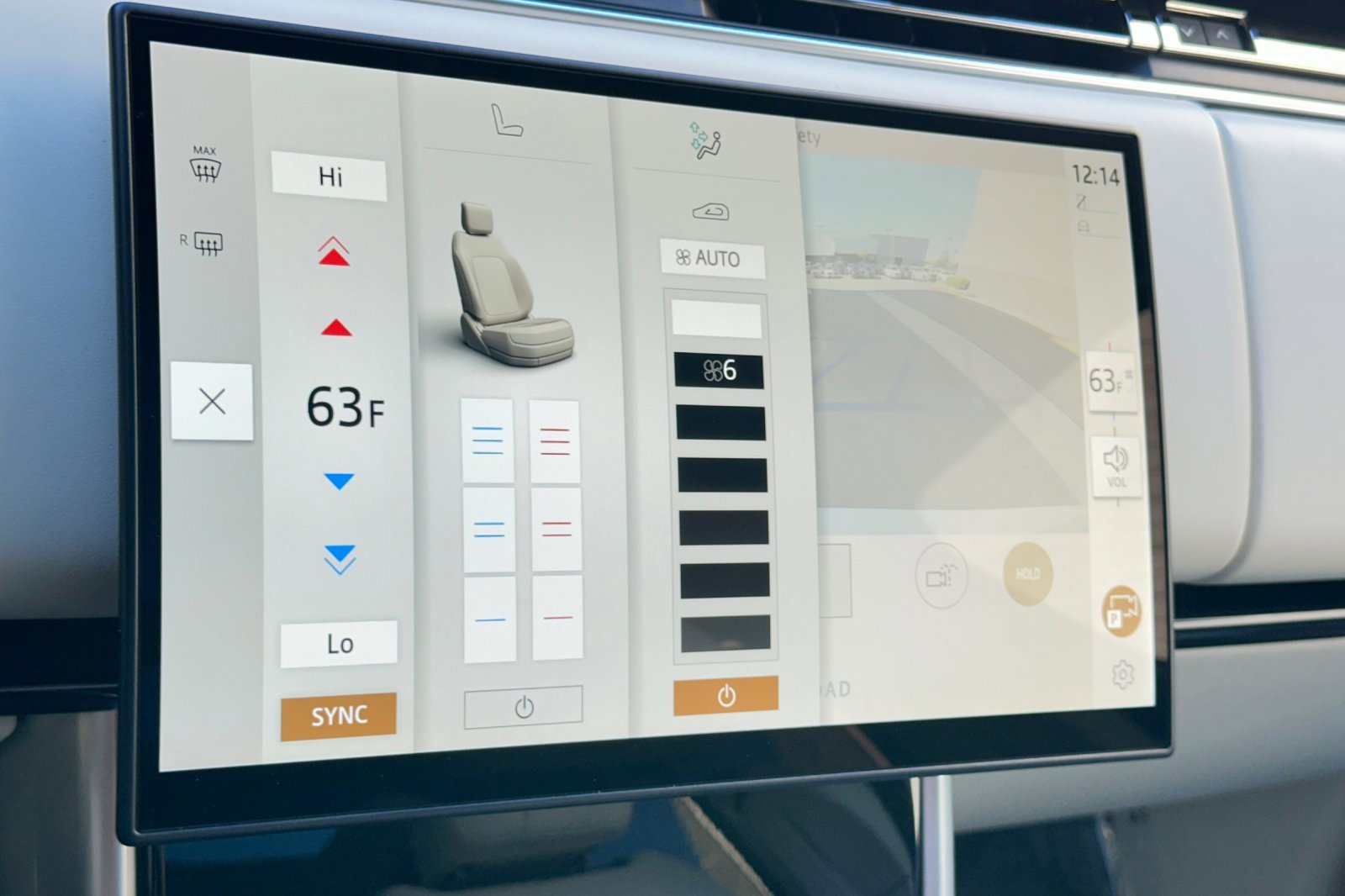 Certified 2024 Land Rover Range Rover SE image 24