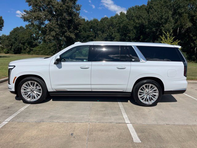 Used 2026 Cadillac Escalade ESV Luxury w/ Touring Package RWD image 3