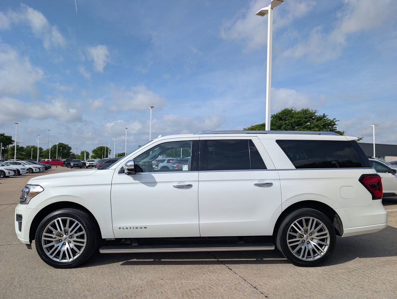 Used 2022 Ford Expedition Max Platinum image 3