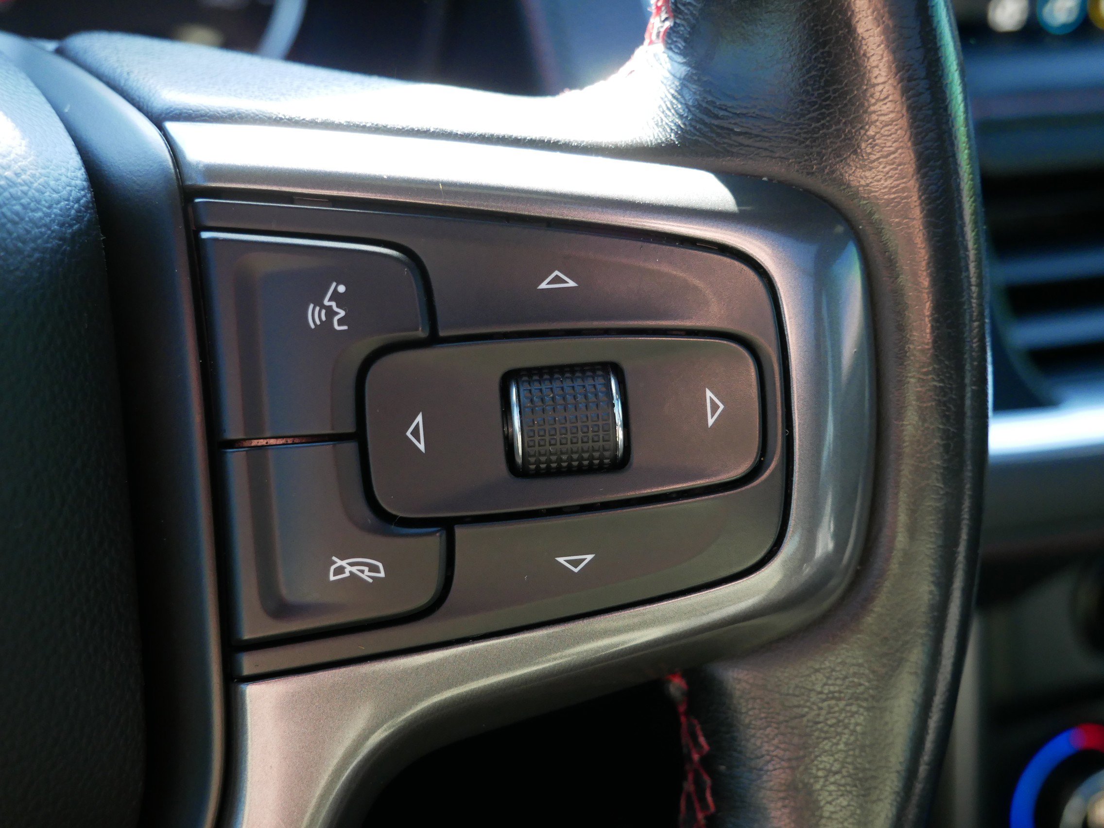 Used 2021 Chevrolet Tahoe RST w/ Luxury Package image 24