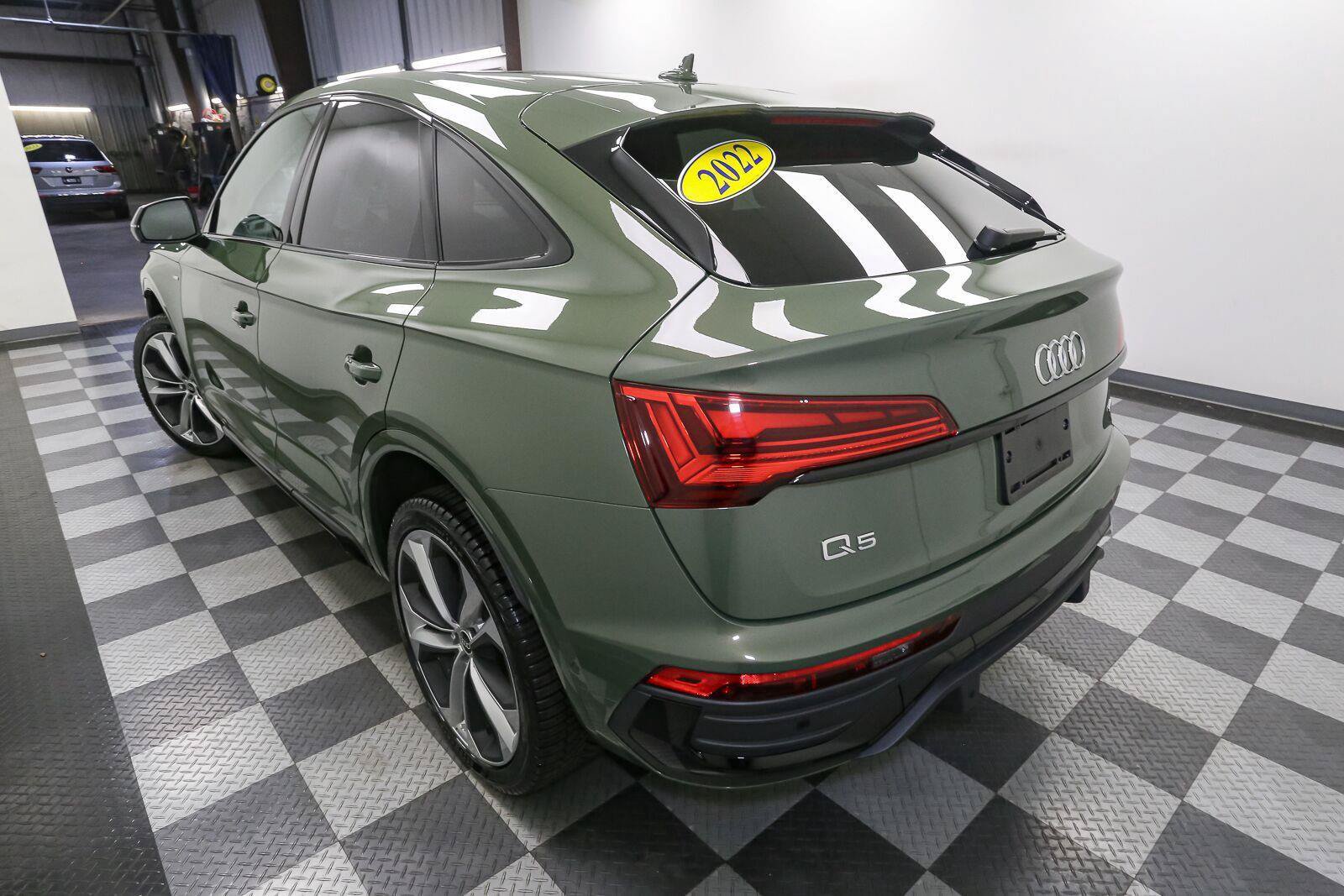 Used 2022 Audi Q5 2.0T Prestige w/ Prestige Package AWD/4WD image 10