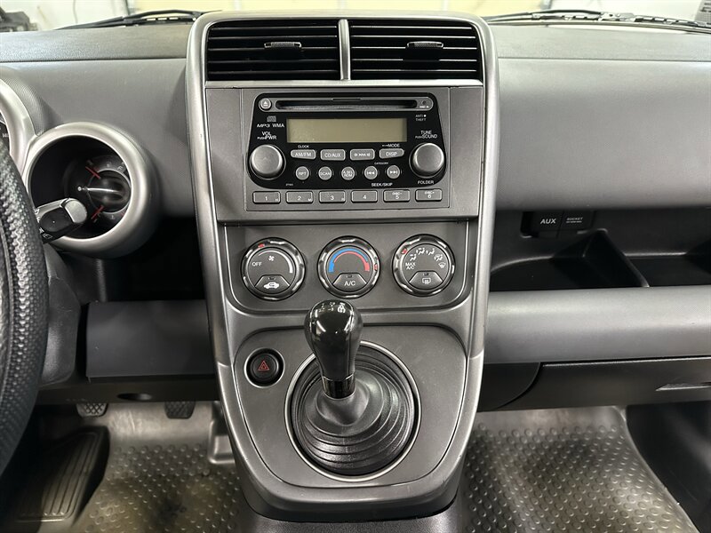 Used 2004 Honda Element EX image 21