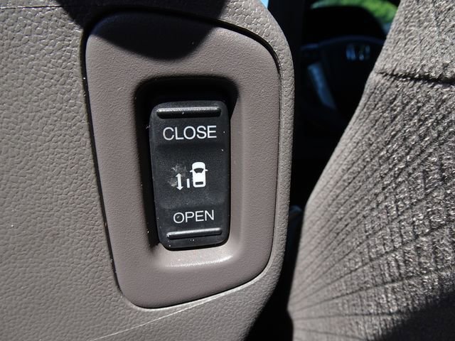 Used 2016 Honda Odyssey SE image 14