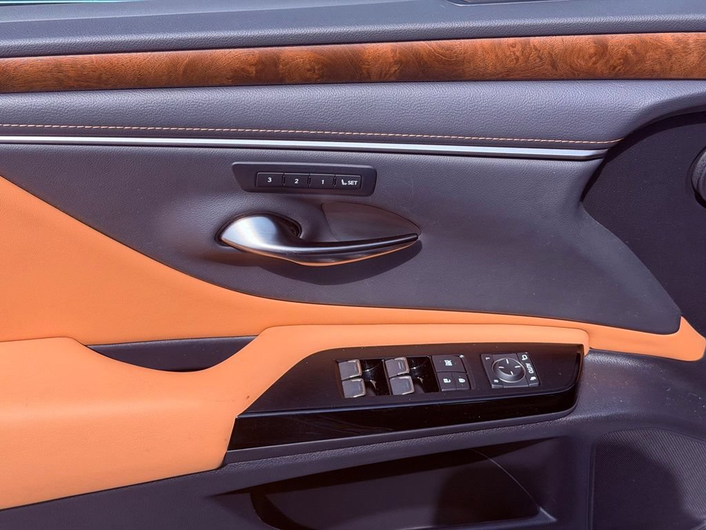 Certified 2023 Lexus ES 350 w/ Premium Package FWD image 18
