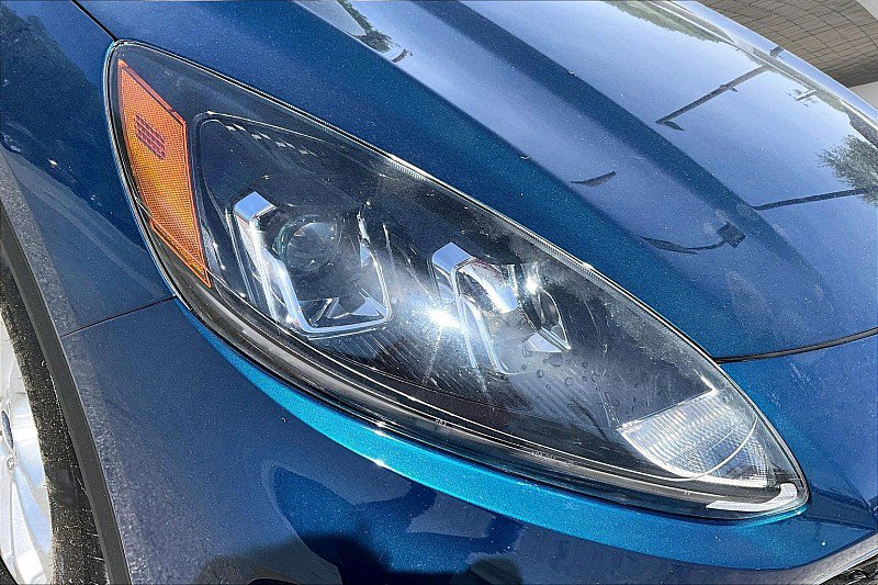 Used 2020 Ford Escape SE image 28