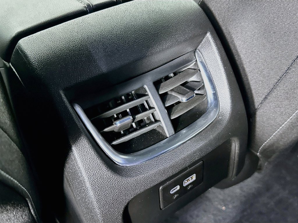 Used 2024 Chevrolet Blazer LT FWD image 32