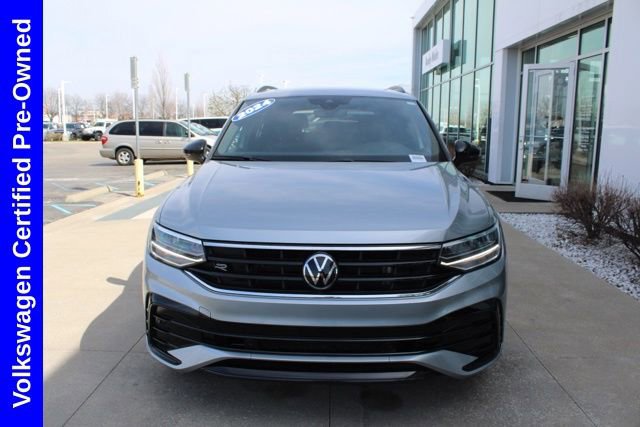 Used 2024 Volkswagen Tiguan SE R-Line image 2