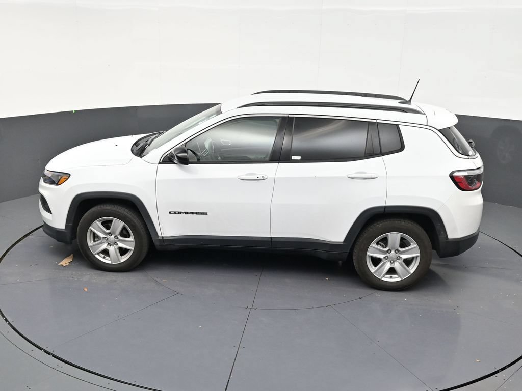 Used 2022 Jeep Compass Latitude FWD image 13
