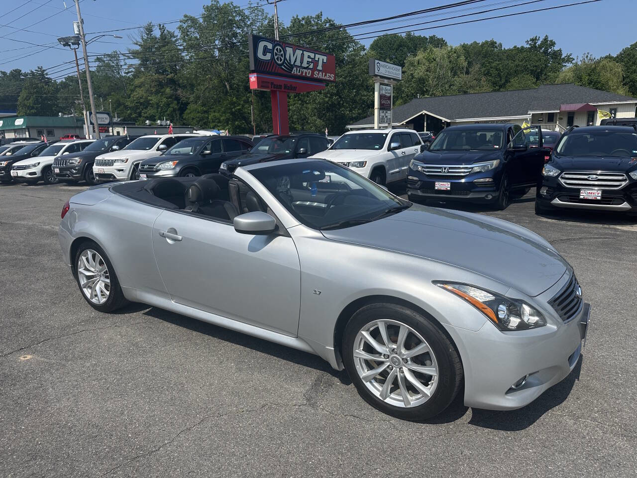 Used 2015 INFINITI Q60 Sport 2dr Convertible w/ Premium Package image 1