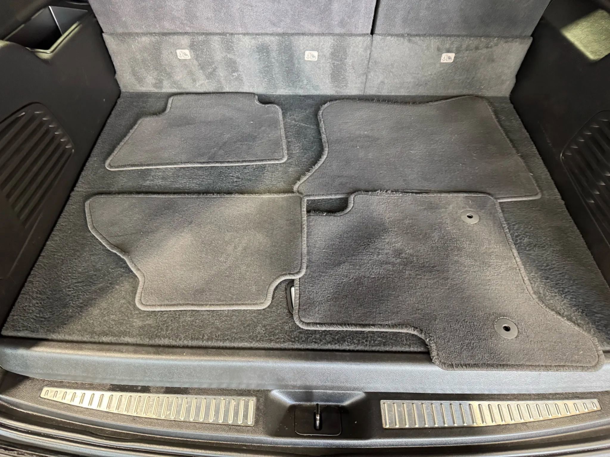 Used 2020 Cadillac Escalade ESV 2WD image 25