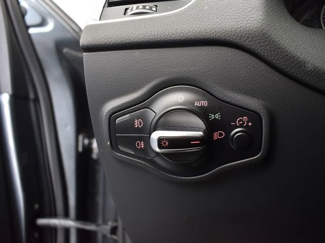 Used 2015 Audi Q5 2.0T Premium Plus w/ Technology Package AWD/4WD image 17