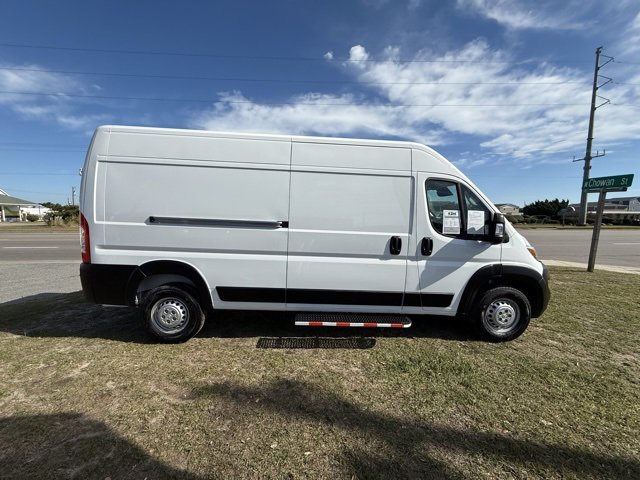 Used 2025 RAM ProMaster 2500 w/ Convenience Group image 8