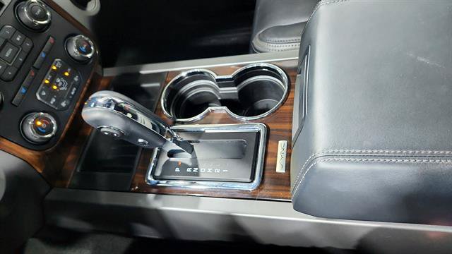 Used 2017 Ford Expedition Platinum RWD image 17