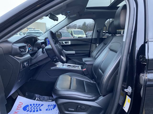 Certified 2023 Ford Explorer XLT w/ Equipment Group 202A image 4