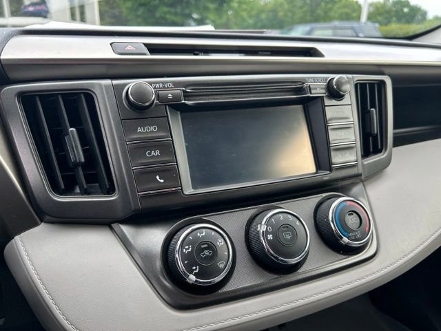 Used 2014 Toyota RAV4 LE AWD/4WD image 23