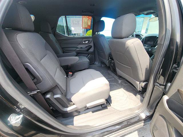 Used 2023 Chevrolet Traverse LT FWD image 11